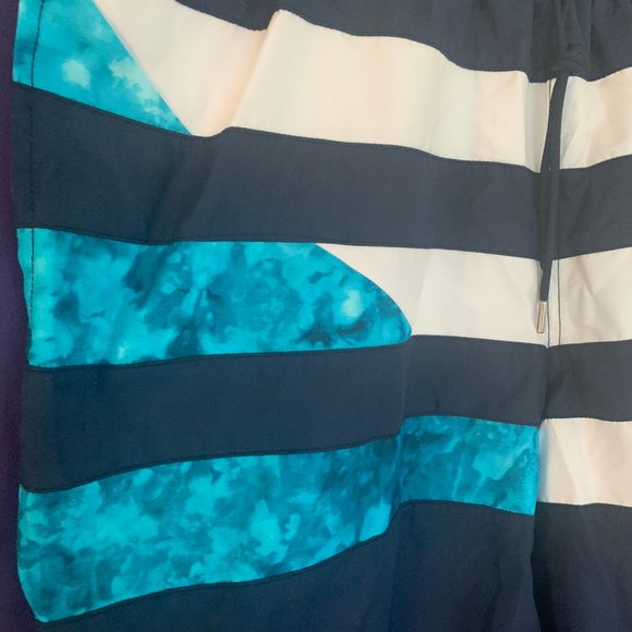 NEW- LANDS END Men's XXL Swim Trunks - Picture 4 of 9